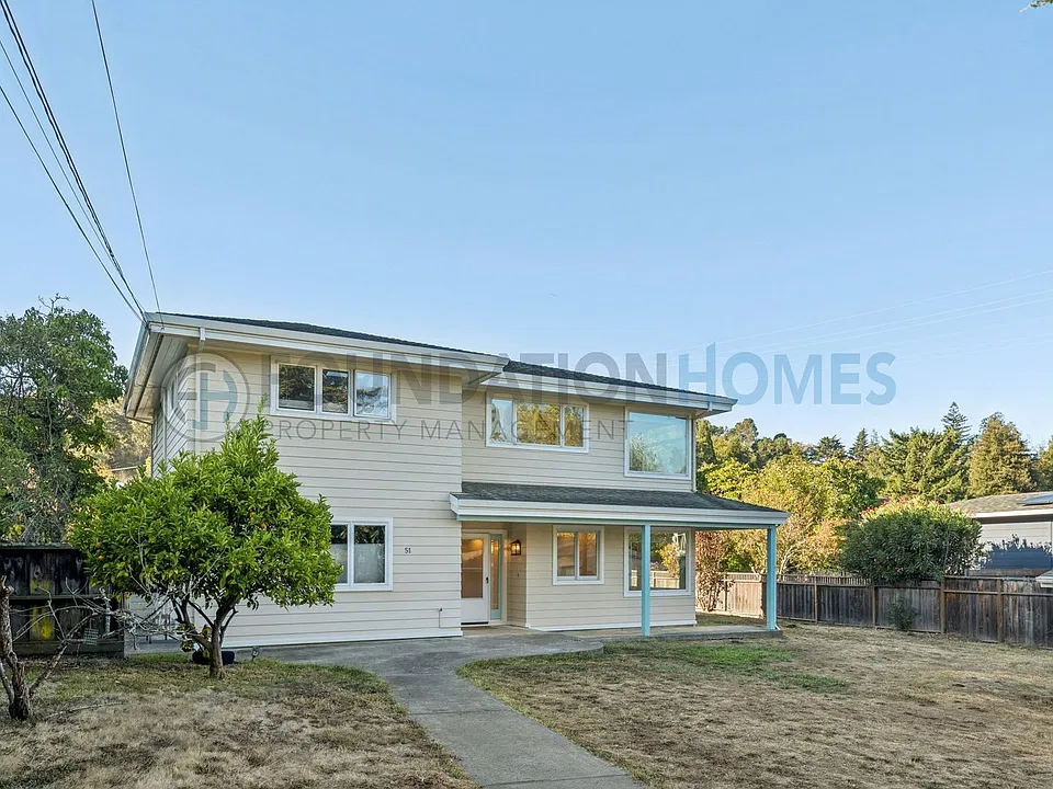 51 Plaza Dr