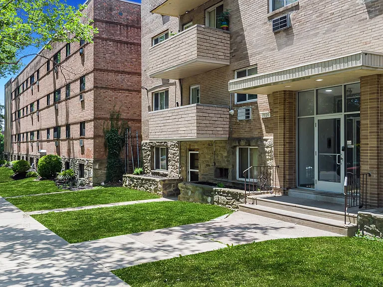 Mandela Apartments — Photo 16