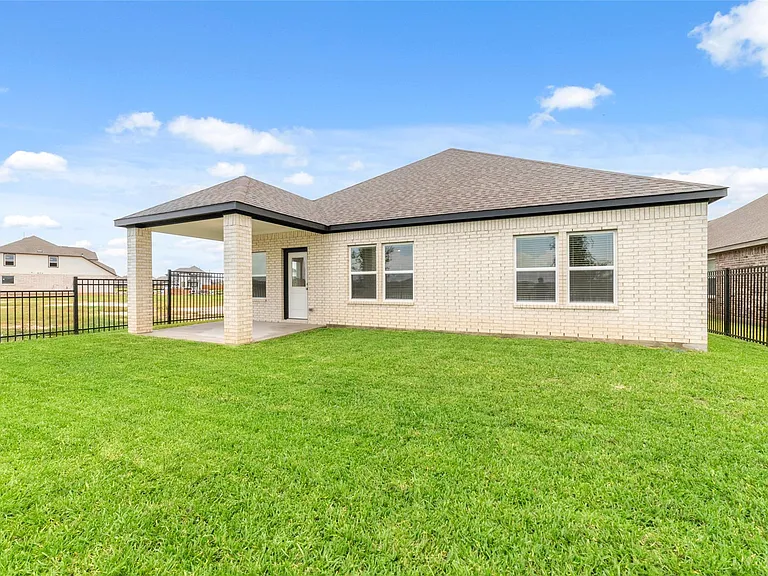 5831 Westwood Shore Dr — Photo 26