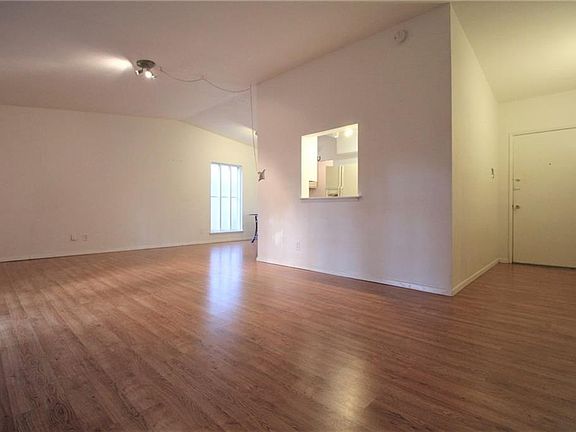 5th image of 1411 Lorrie Dr