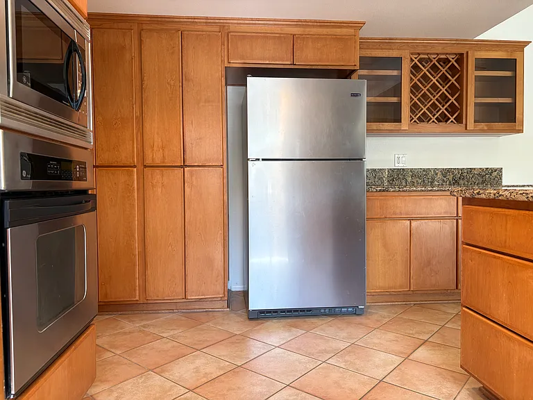 415 Wellington Dr — Photo 9