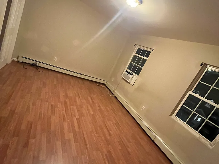 321 Fulton St — Photo 4