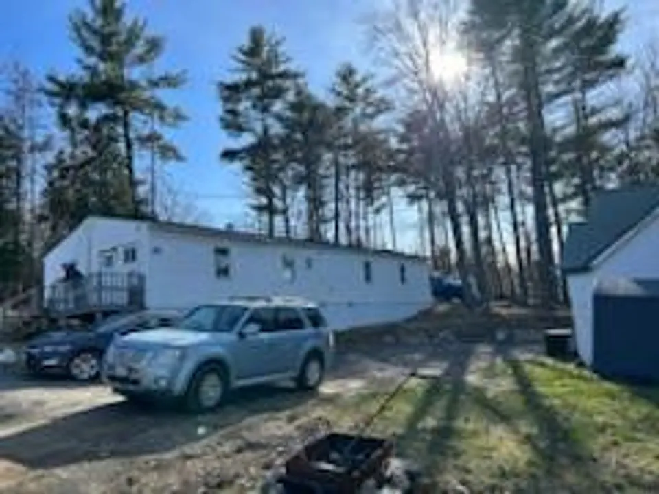 889 Elm St