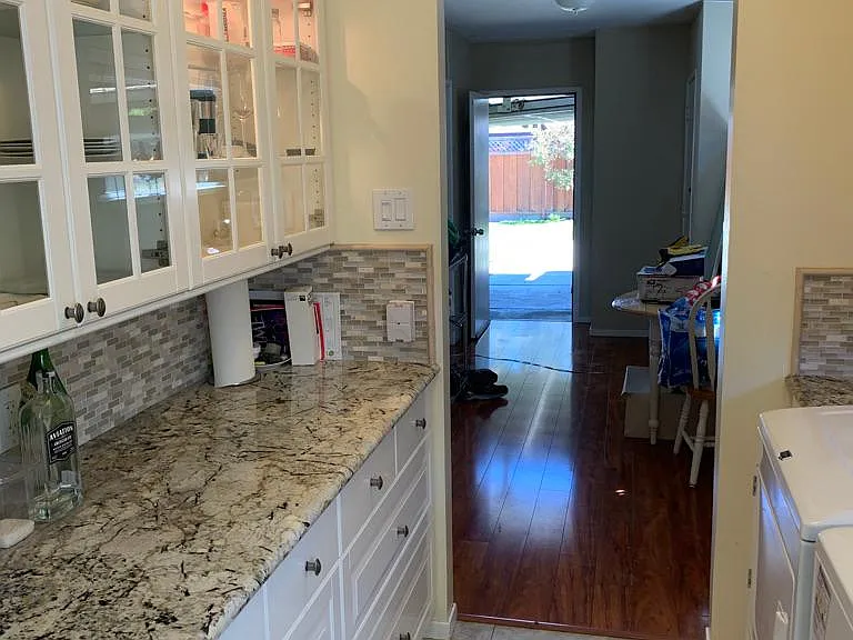 247 Roosevelt Ave — Photo 15