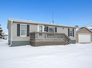 2842 10th St, Two Rivers, WI 54241