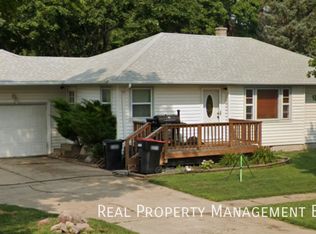 301 Maple St, Valley Springs, SD 57068