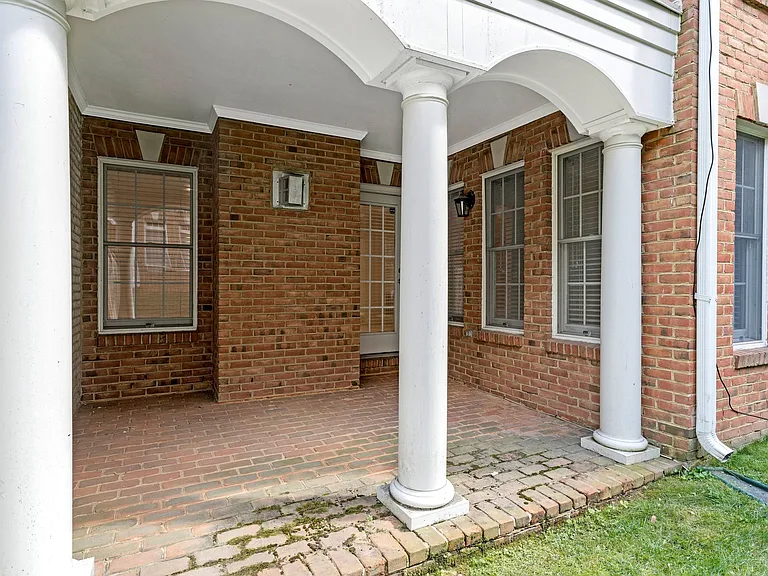7720 Spoleto Ln — Photo 63