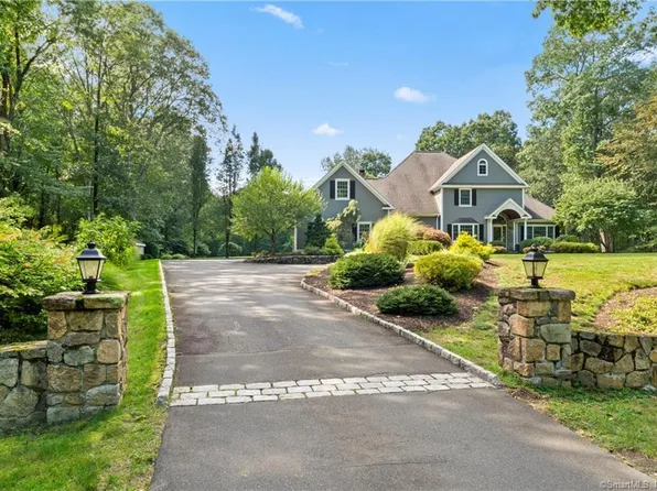 18 Bridle Path Trail, Newtown, CT 06470