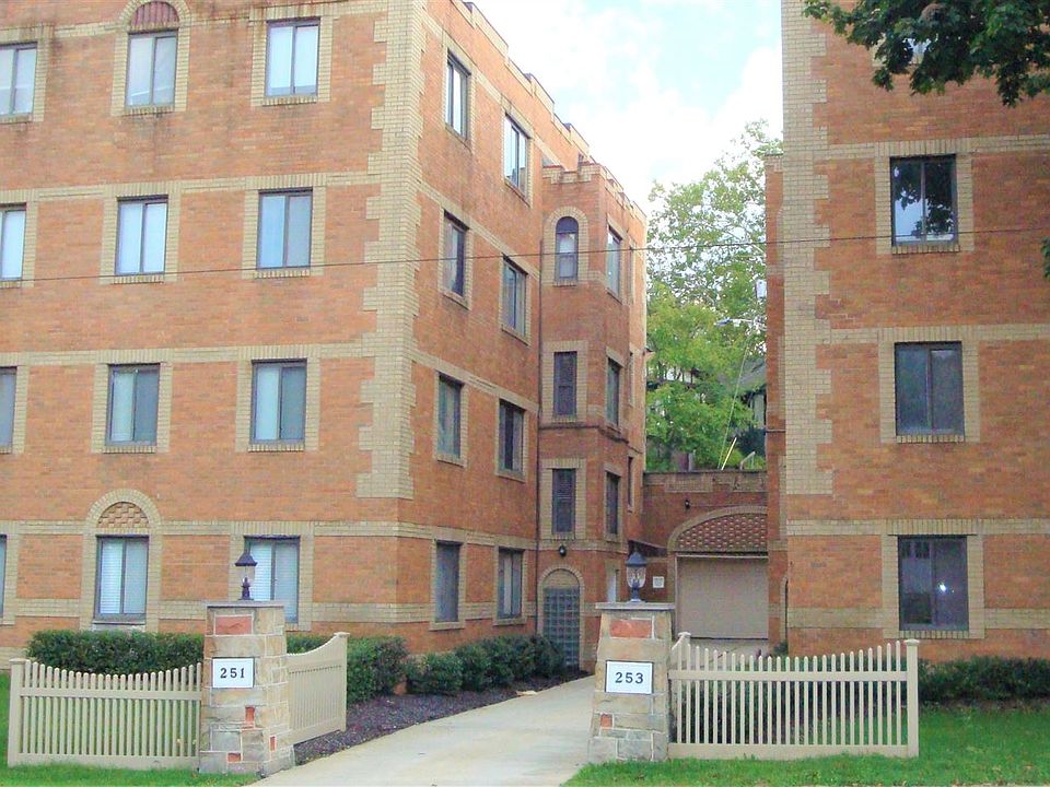 251 Beverly Road, Front Entrance