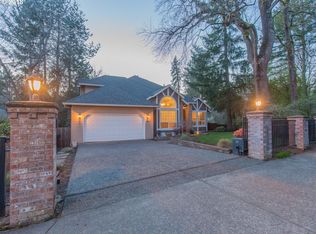 19330 River Run Dr, Lake Oswego, OR 97034