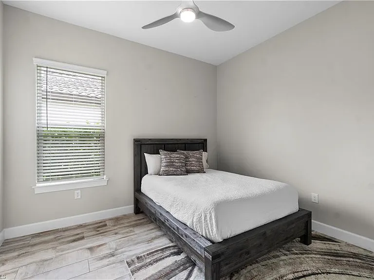 15312 Motta Way — Photo 12