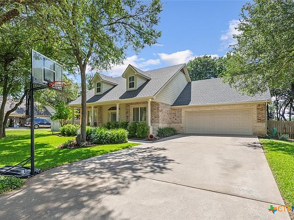 4th image of 1208 Salado Oaks Dr