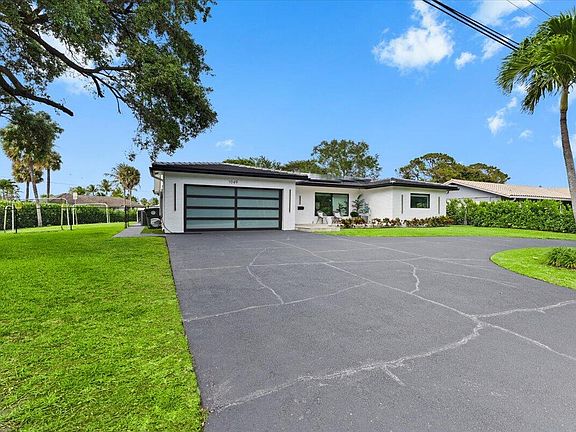 2nd image of 1049 W Palmetto Park Road