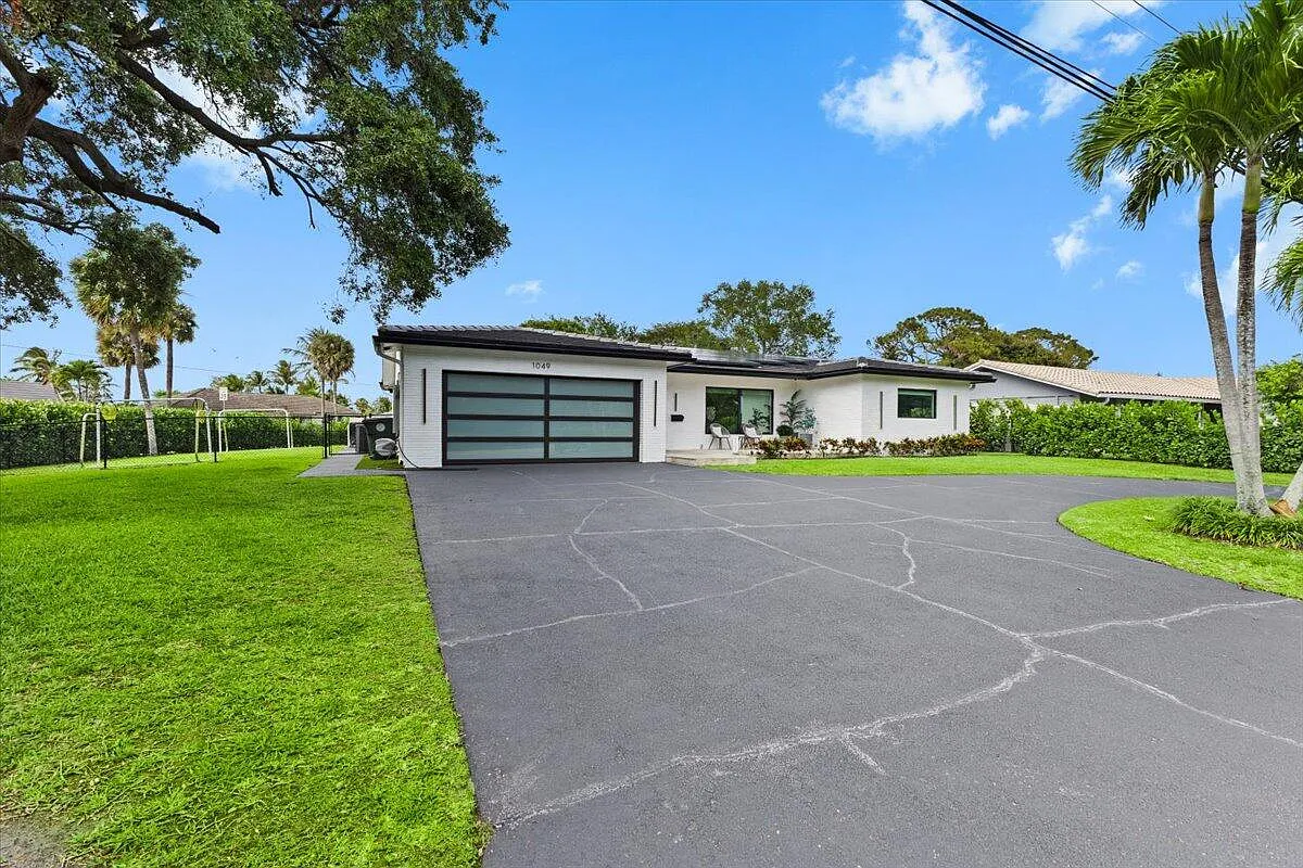 Building Photo - 1049 W Palmetto Park Rd
