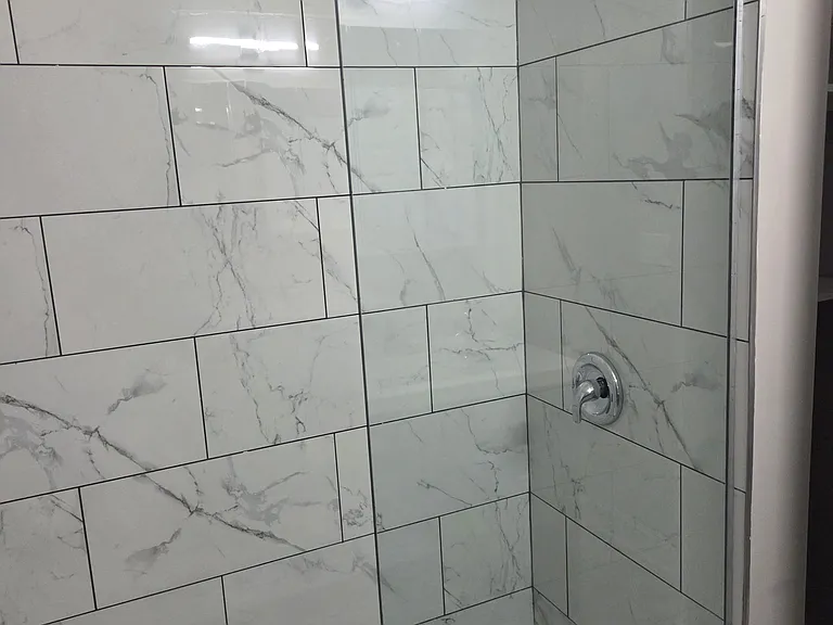 1860 N Hoyne Ave #1R — Photo 16