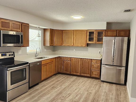 2nd image of 12044 De Leon Dr