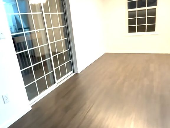 5th image of 3118 Morrison Rd W APT A