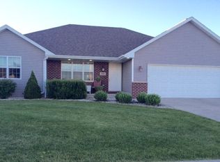 733 N Melcorn Cir, De Pere, WI 54115