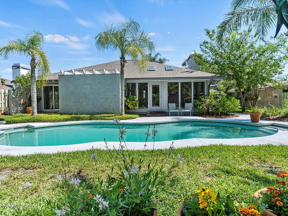 1st image of 39 VILLAGE WALK Drive