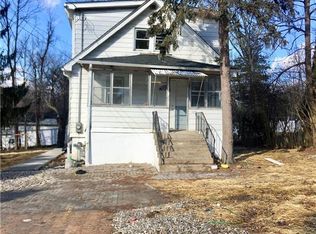 248 Saddle River Rd, Airmont, NY 10952