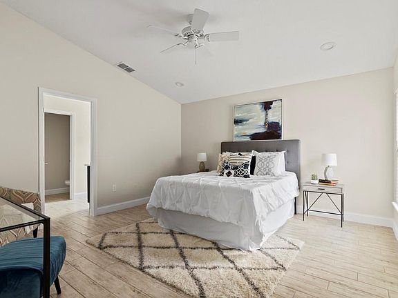 4th image of 3047 Higate Dr