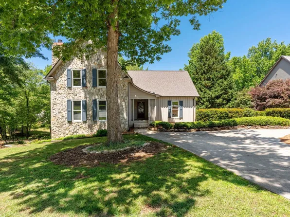 302 Golf View Ln, Greenville, SC 29609