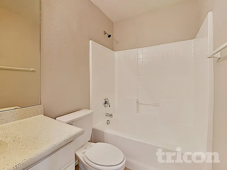 16189 W Mauna Loa Ln — Photo 17