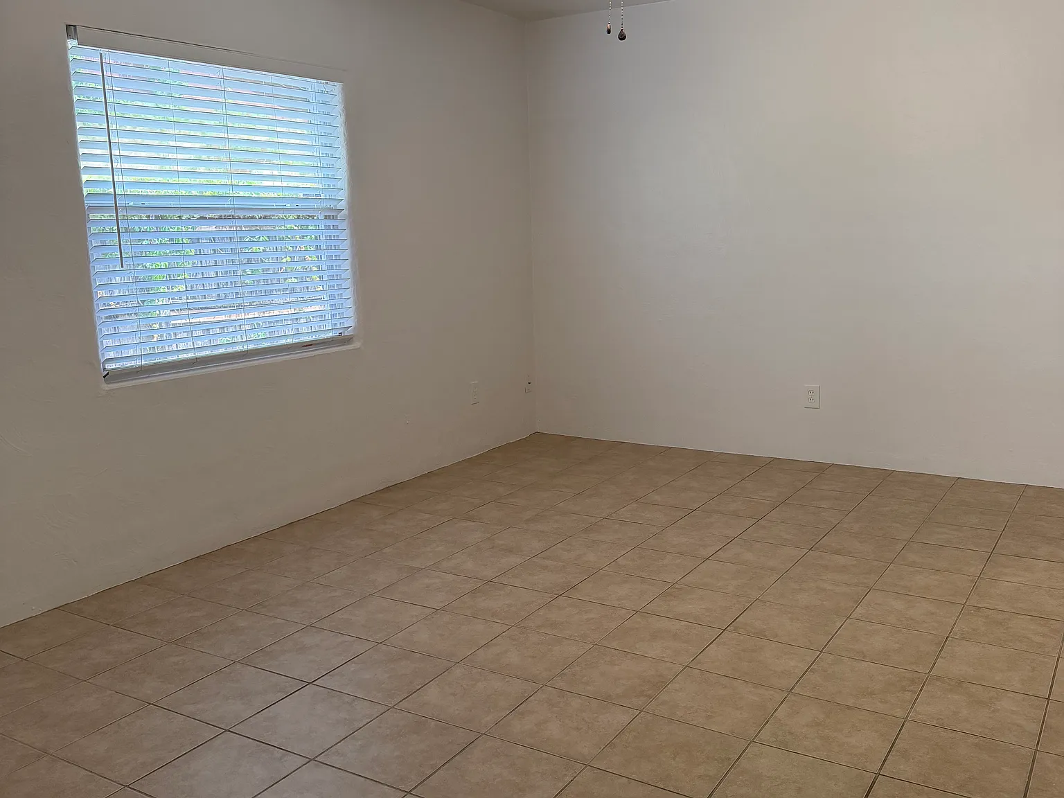 2 bed, 1379 sqft, $1,795 — Photo 2