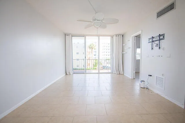 301 Croton Ave #303 — Photo 3