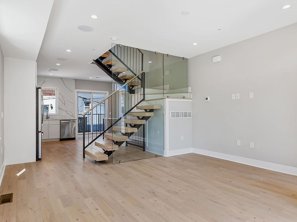 1st image of 1448 S Napa St #1