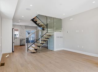 1448 S Napa St #1, Philadelphia, PA 19146
