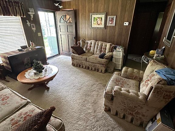 3rd image of 13438 GALWAY Avenue