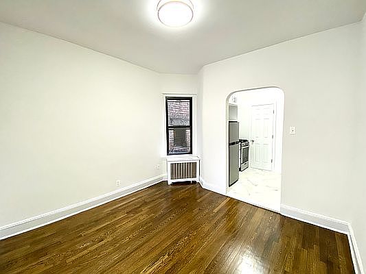 3rd image of 108 Mac Dougal St #5A