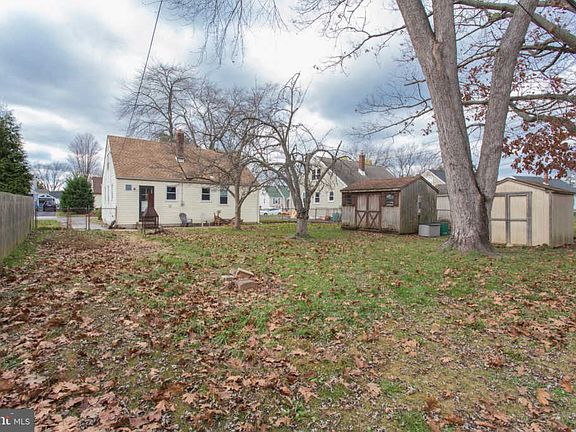 2nd image of 125 School House Ln