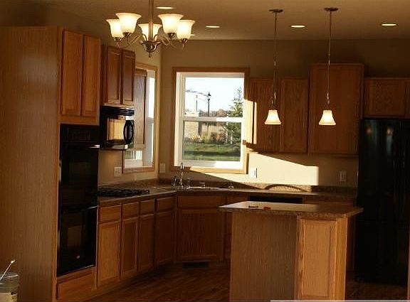 4th image of 1808 Cherry Cir