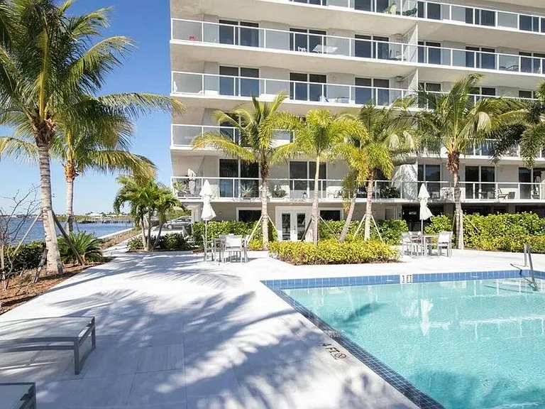 2560 S Ocean Blvd #518 — Photo 2