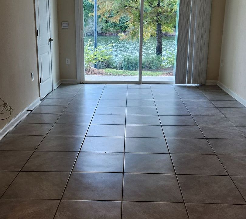 1st image of 545 Running Woods St