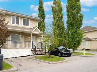 950 S Arbour Lake Rd NW #102, Calgary, AB T3G 5B3