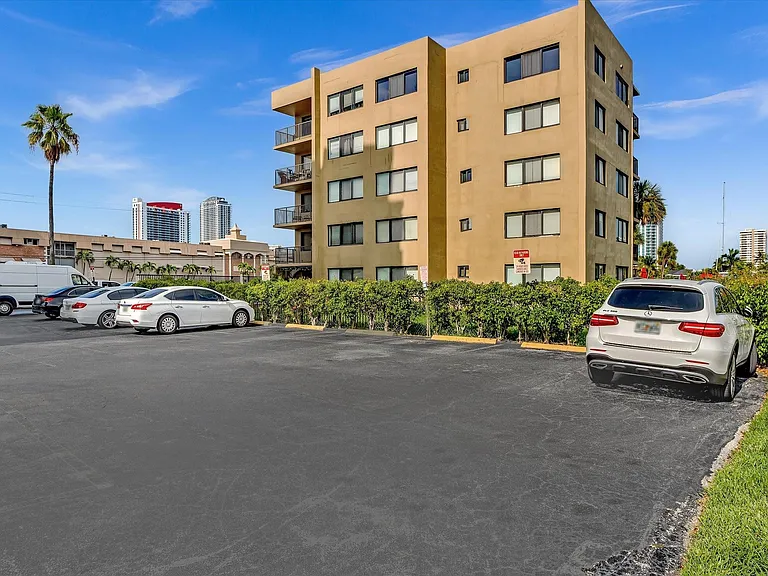 401 Golden Isles Dr #1007 — Photo 73