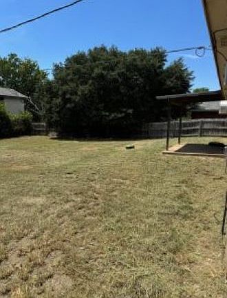5th image of 229 Norwood Dr