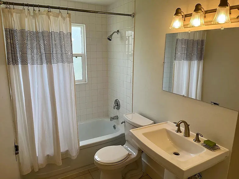 808 E Ermina Ave — Photo 17