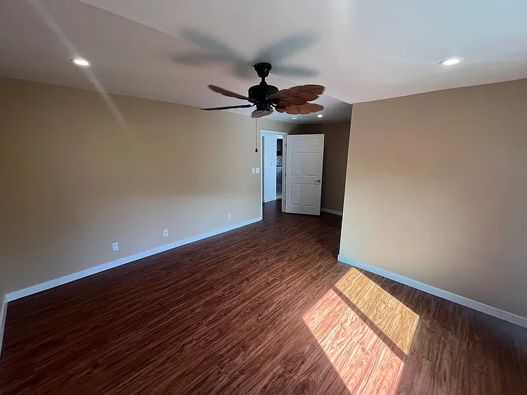 920 Leighton St — Photo 26