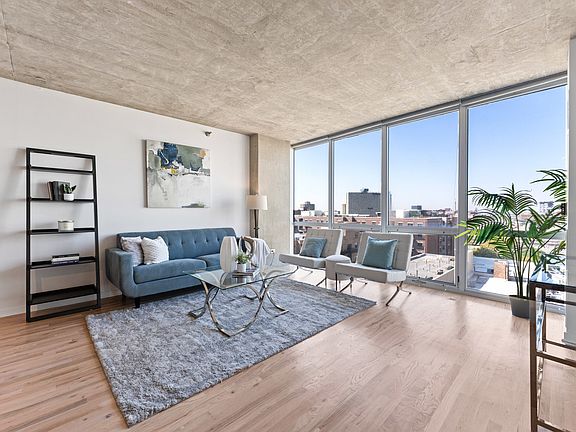 2nd image of 1845 S Michigan Ave Unit 1003