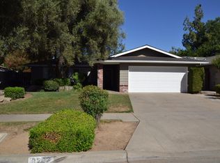 8207 N Del Mar Ave, Fresno, CA
