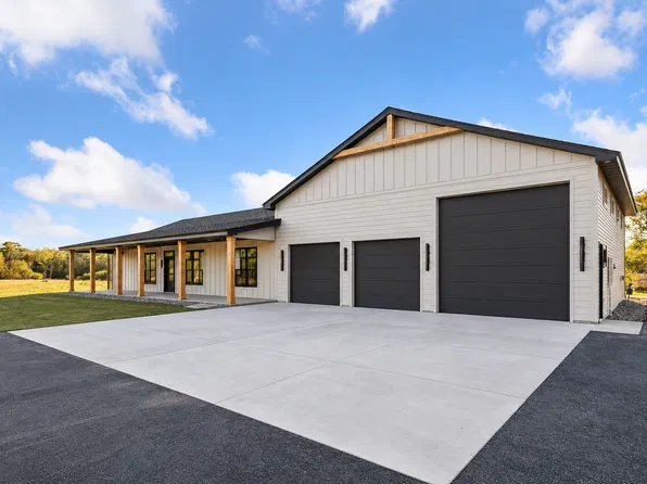 22030 Edison St NE, East Bethel, MN 55011