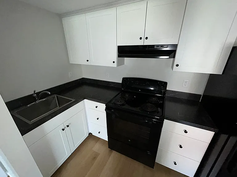 Rivertown Apartments — Photo 10