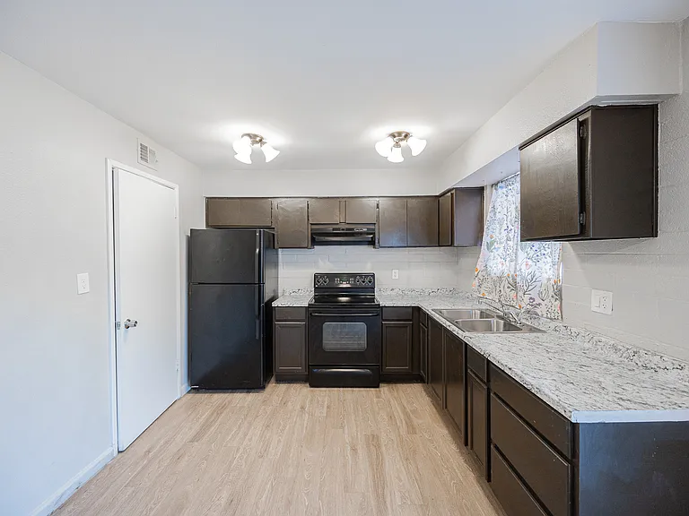 6565 N 19th Ave #53 — Photo 11