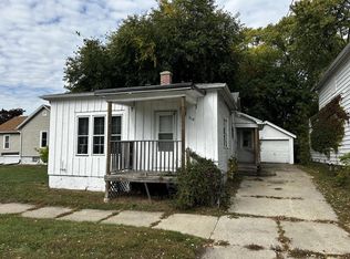 614 11th St, Racine, WI 53403