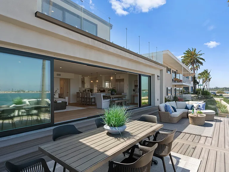 3611 Riviera Dr — Photo 10