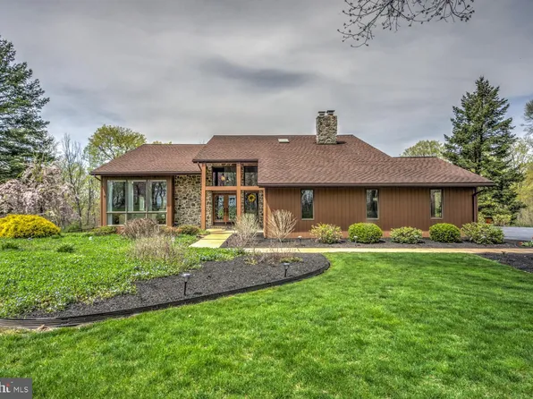 148 Forest Ln, Elizabethtown, PA 17022